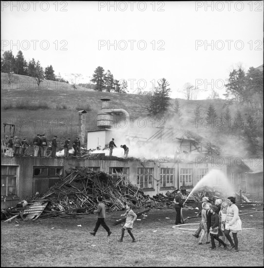 Frutigen; slate factory went up in flames; 1962.