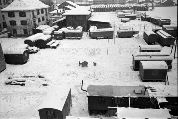 Fairground showman's winter camp 1942