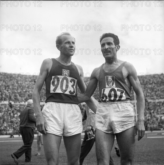 Olympic Games Helsinki 1952: 1. Zatopek, 2. Mimoun, 5000m