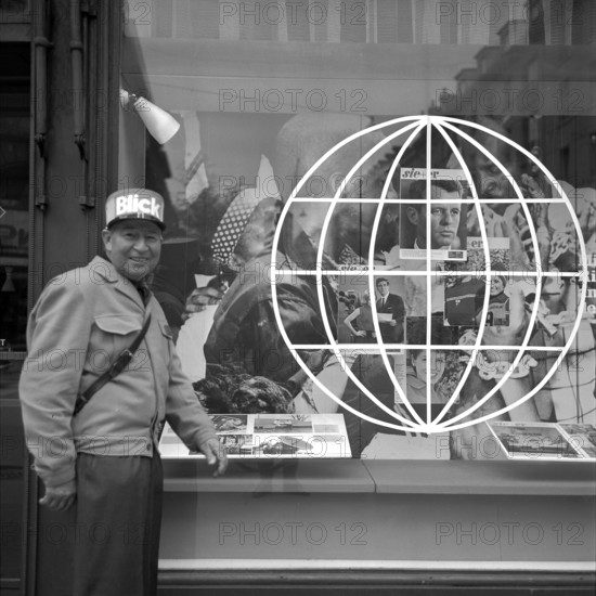 Shop window Ringier publisher: sie+er, Blick vendor, 1965