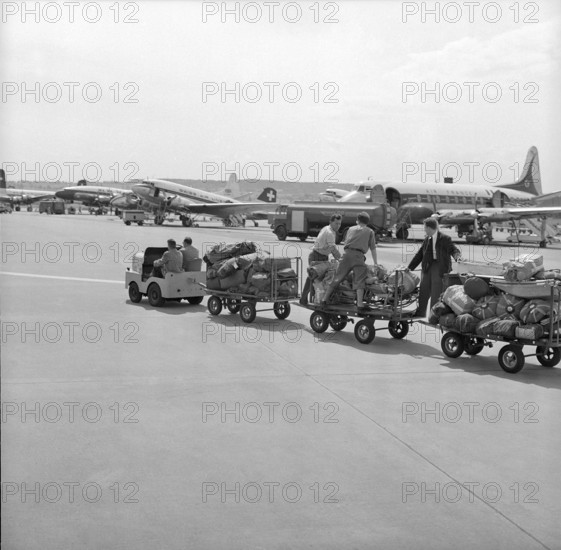 Departure of the air rescue force in Kloten, 1956