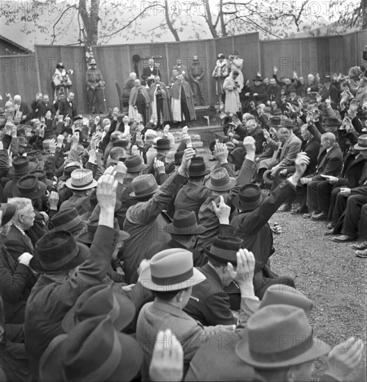 Voting at Nidwalden voter's meeting 1941