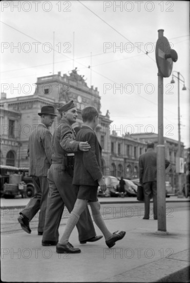 After WW2: American soldier in Zurich, 1945