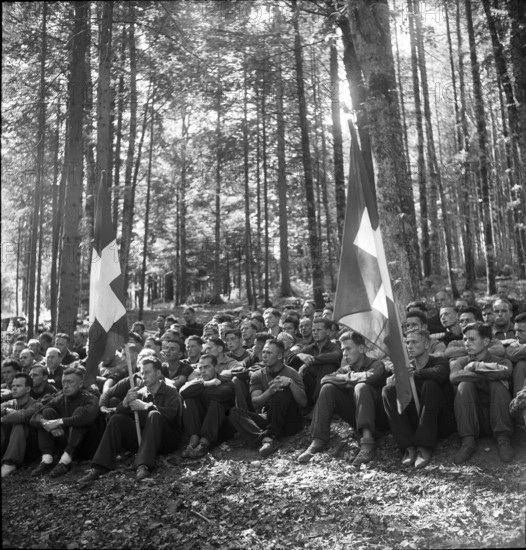 Participants of a leader course of volunteer pre-instruction which is the forerunner to the organization Jugend und Sport created later.