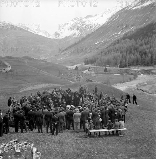 Hospental, valley community; 1942