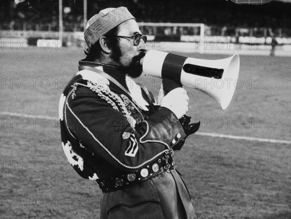 European Champions Cup 1976/77: FCZ - Glasgow Rangers; FCZ cheer leader Adolf Kaufmann with his megaphone