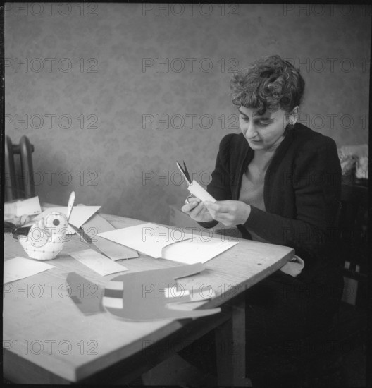 After World War 2: Making of soft toys, Zurich 1945