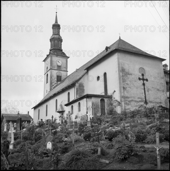Church and graveyard of Val d'Illiez 1961
