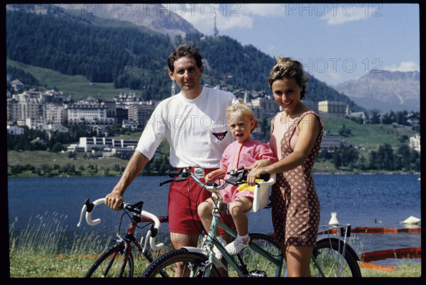 Tony and Brigitte Rominger driving bicycle with daughter Rahel 1992