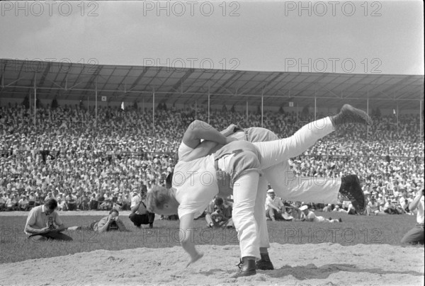 Swiss wrestling festival 1966 in Frauenfeld