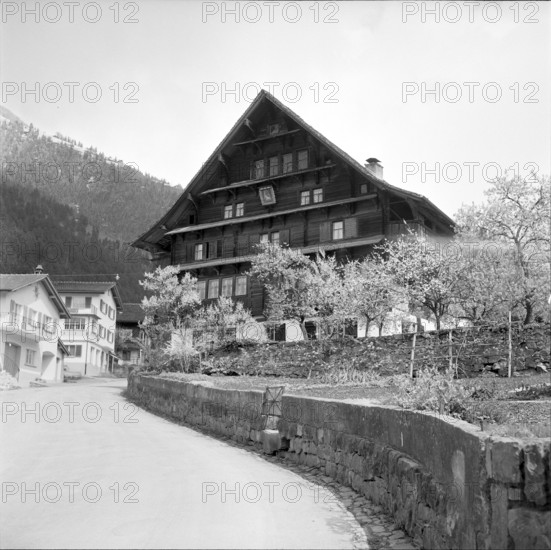 Wooden house in Bürglen; 1957