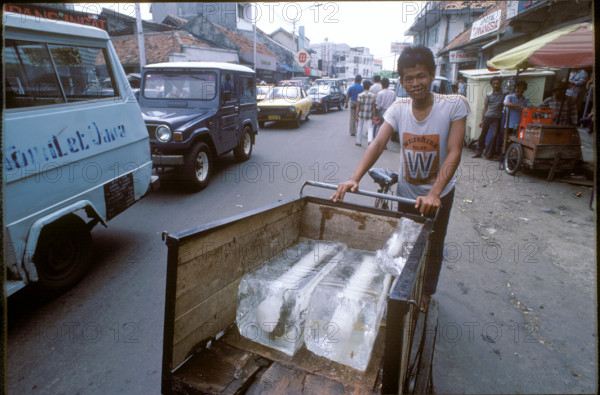 Street vendor in Jakarta, 1986