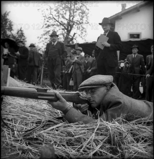 Historical shooting match in Küssnacht, 1945