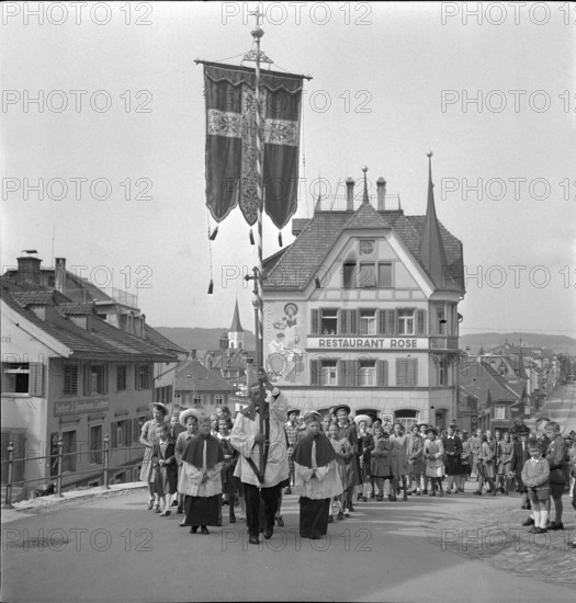 Procession at the Pentecost, Wil 1945