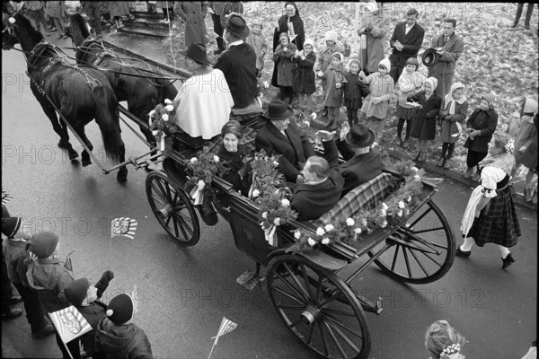 Ludwig von Moos, newly elected federal president visiting Sachseln; 1963