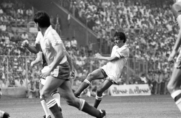 Football WC 1982: England - France; Michel Platini