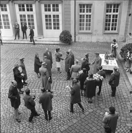 Olympic Games Tokyo 1964: reception for the riders in Berne; left Fischer, center Gossweiler, right Chammartin