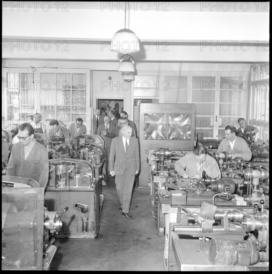 The Federal Council visiting a factory; 1961