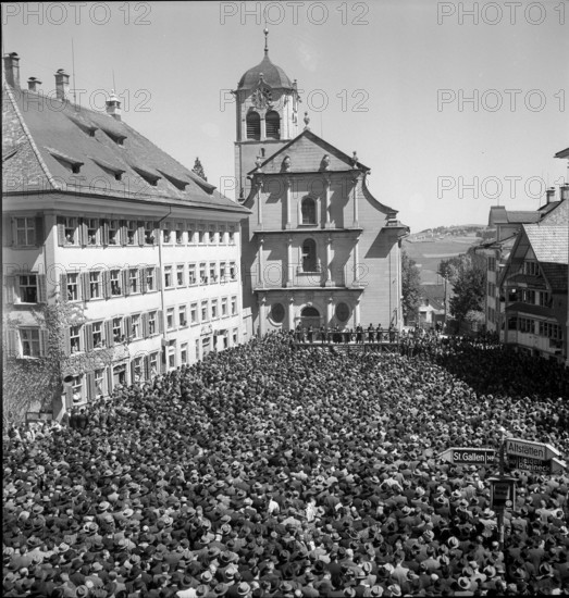 Trogen: Ausserrhoden voter's meeting 1946