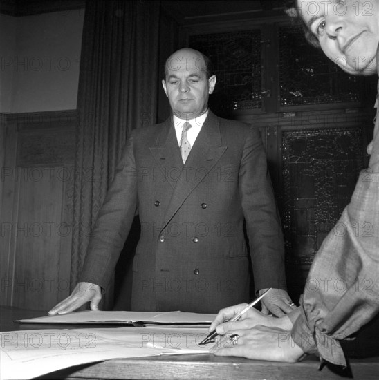 Civil Servant, 1953