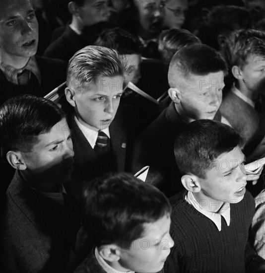End of the school year in Meiringen, 1950