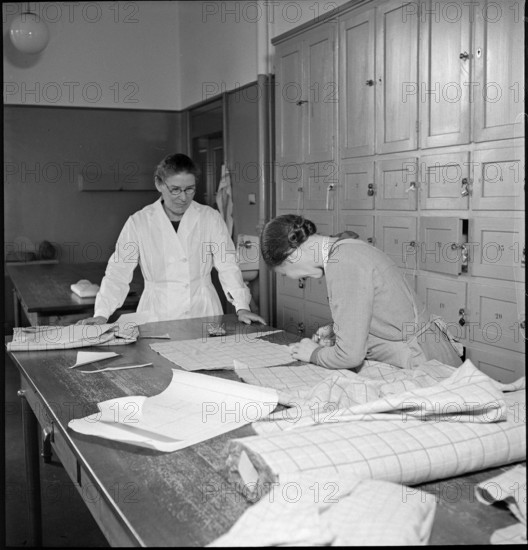 Women during World War 2; school for women's work; 1939