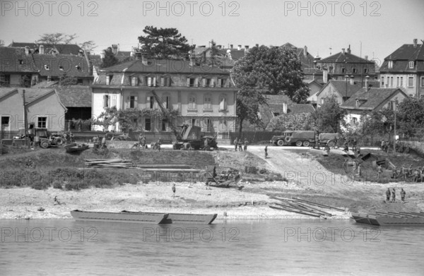 French forces building a new pontoon bridge near Basel