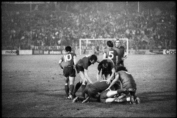 Cup winners cup 1975/76: FC Basel - Athletico Madrid; Basel scored