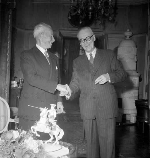 Federal president Rubattel, Henri Guisan at his 80th birthday, Berne 1954