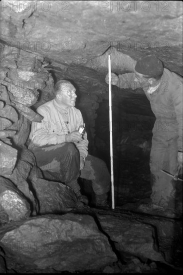 miners; gallery; mmenzingen coal mine; 1941