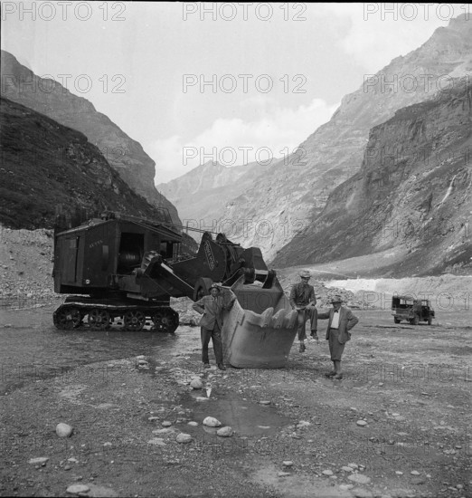 Building site Mauvoisin power station 1953