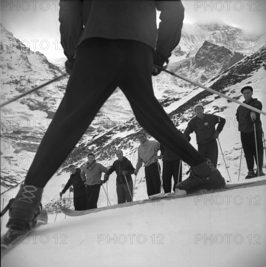 20th ski school leader course on the Kleine Scheidegg, 1953