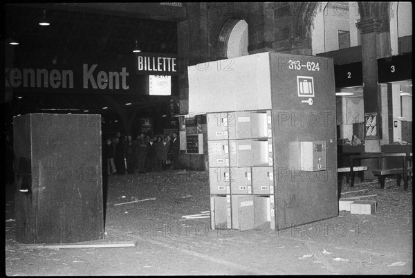 Bomb attack in Zurich main station; lockers 1971