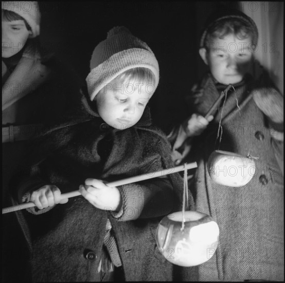 Räbeliechtli procession in Richterswil, 1939