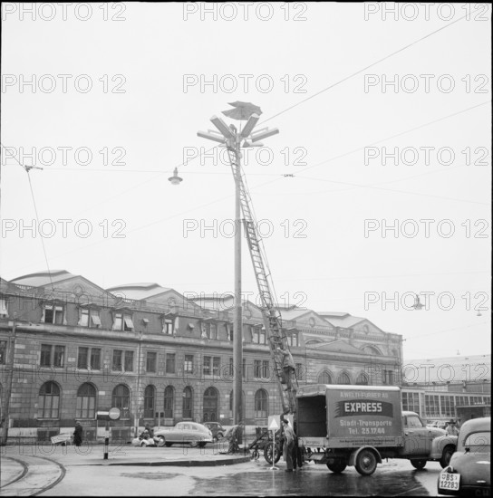 Mounting of a Street Lamp, Zurich 1952