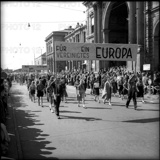 Children at May Day demonstration in Zurich 1958