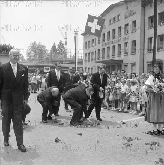 Hans Schaffner, newly elected member of the Federal Council visiting Aarau; 1961