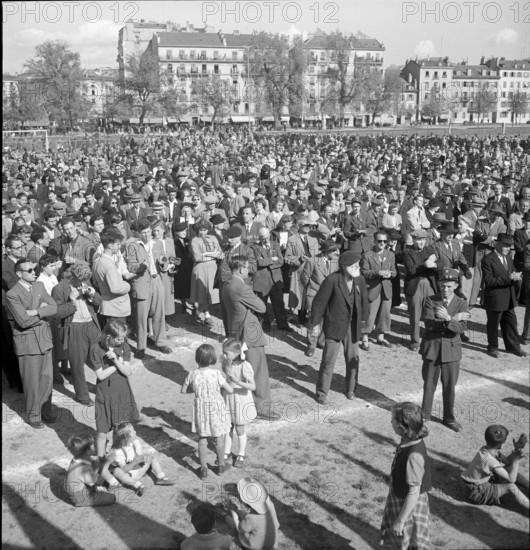 Gathering at May Day rallies in Geneva 1950