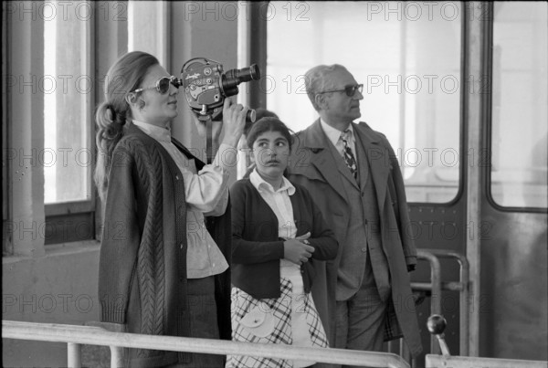 Reza Pahlavi (r), his wife Farah Diba and granddaughter Mahnaz on Piz Corvatsch, 1970