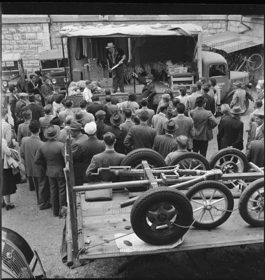 Horse market of Chaindon-Reconvilier, sales booth, 1952