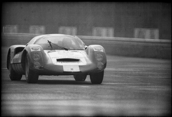That day Jo Siffert and his team set 5 world hour records