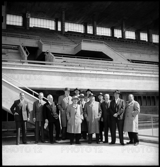 WC 1954: FIFA committee inspecting Pontaise stadium