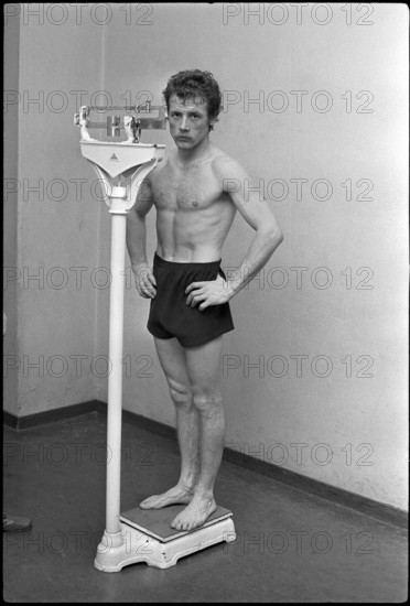 Fritz Chervet weighing 1966