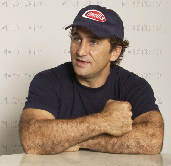 Photo: walter l. keller (wlk) hinwil, november 8, 2006. motorsport. alex alessandro zanardi, the racing driver disabled after his 2001 cart accident, during an interview at the bwm-sauber premises
