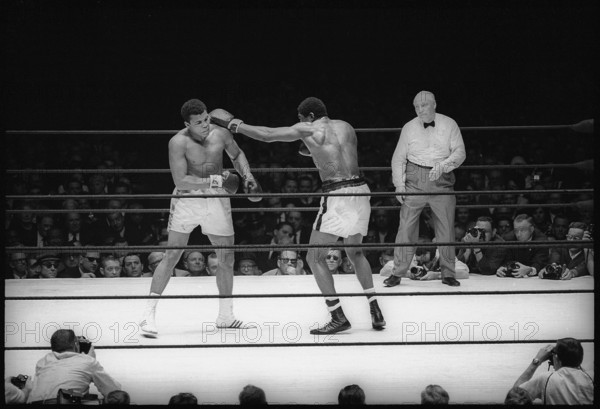 World Championship fight Muhammad Ali vs. Ernie Terrell, Houston 1967