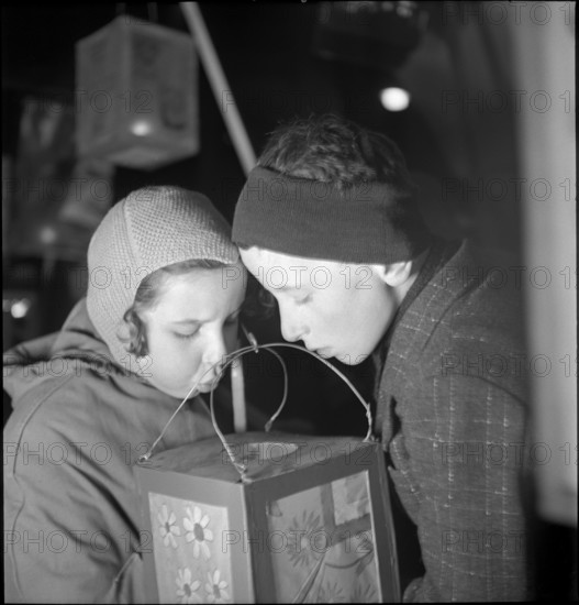 Children with paper lanterns