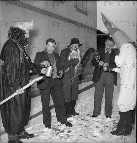 New Year's Eve celebrations in Stäfa, 1944