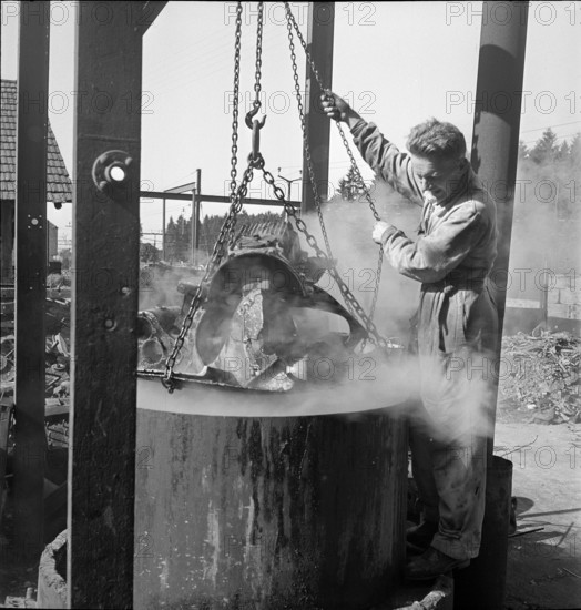 Recycling of used car parts; 1941