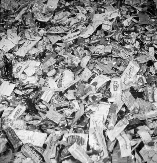 WW2: War economy; tubes, tin tube collection point