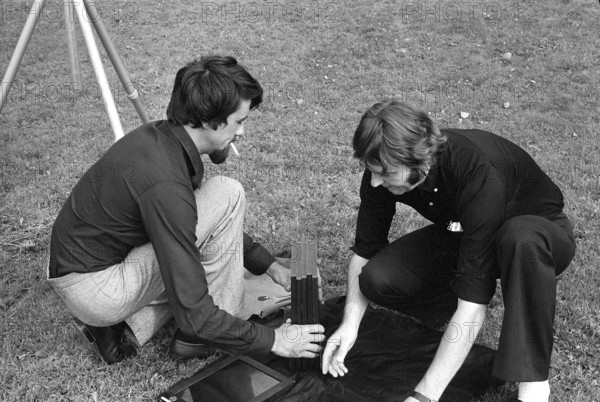 Aeberli and Preisig photograph the national football team, 1971